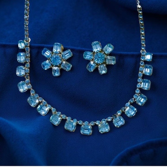 Weiss Blue Necklace and earrings are Clio Ons Vintage - Picture 11 of 11